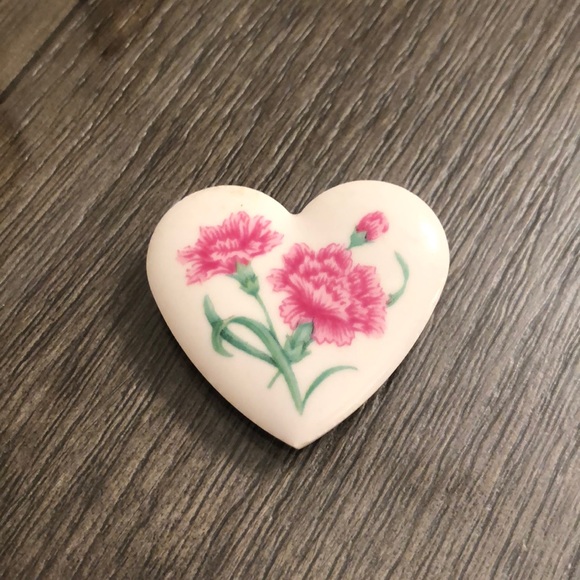 Vintage Avon January Birthday Bouquet Pin - Picture 3 of 13